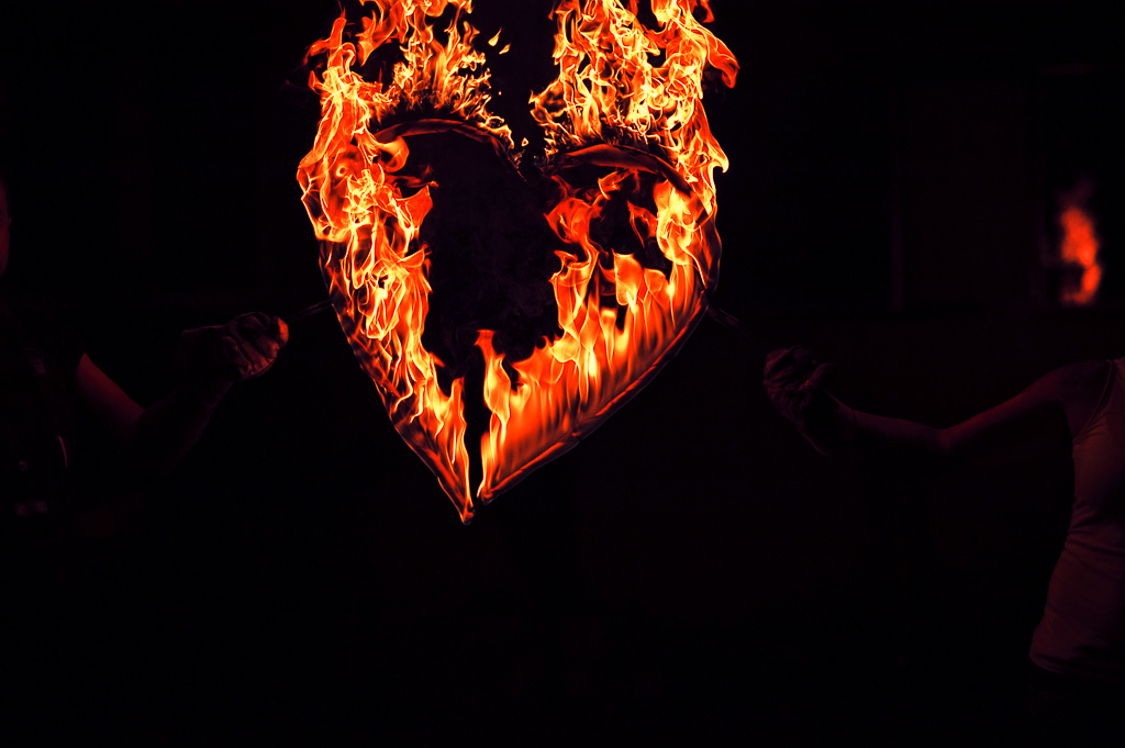 serce w ogniu miłości